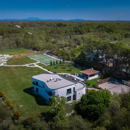 Villa Ladominika Juršići
